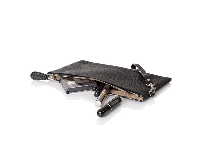 Ansicht geöffnete und gefüllte Pouch, Clutch Leder - HiClass Accessoire,  schwarz